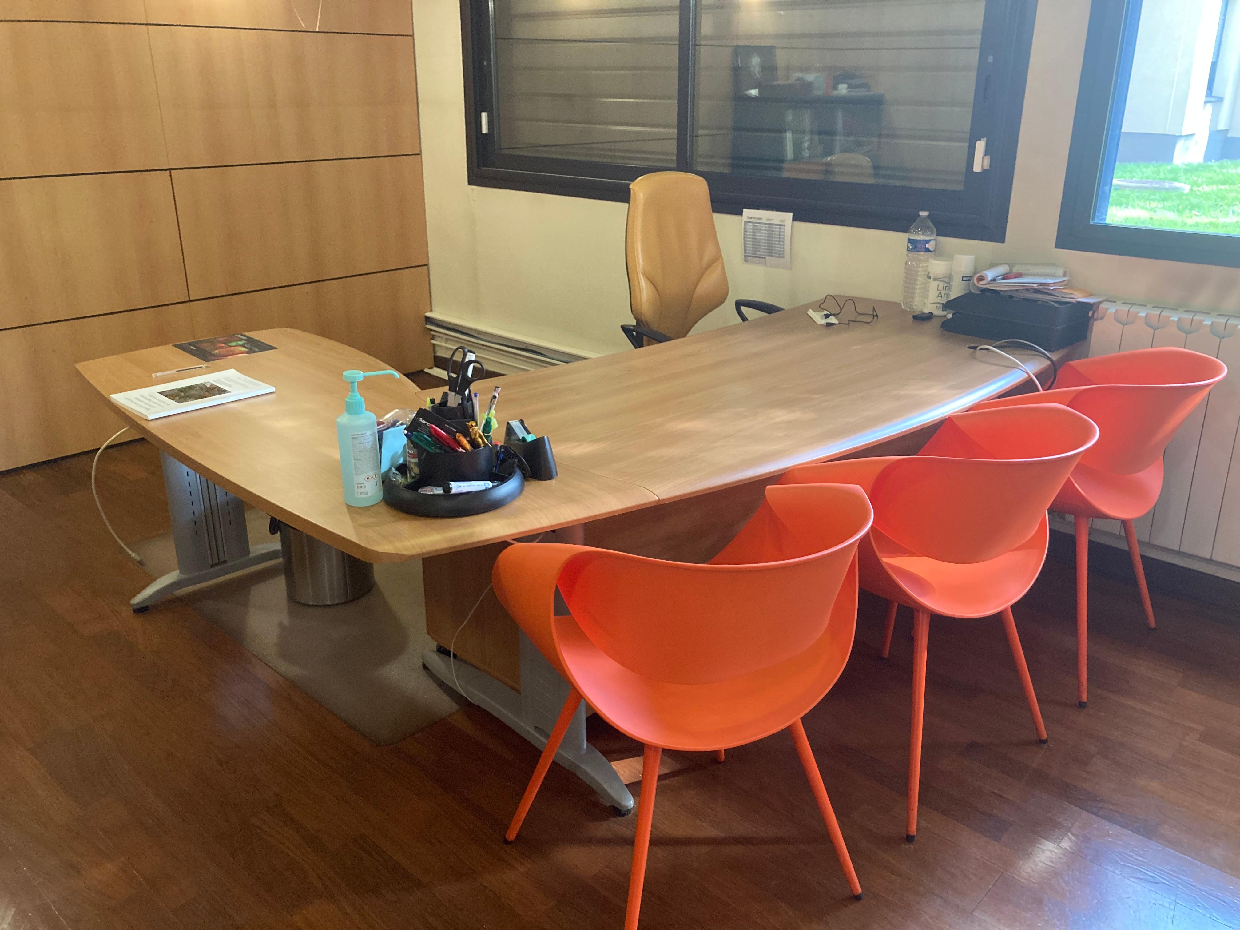 Vend mobiliers de bureau Photo Vend mobiliers de bureau